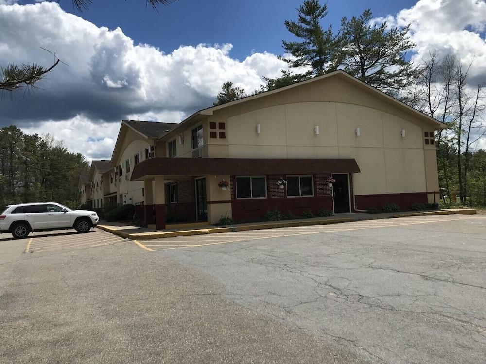 Super 8 By Wyndham Queensbury Glens Falls Zewnętrze zdjęcie